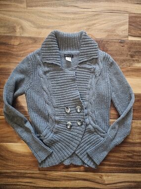 VENUS Gray Ribbed Shawl-Collar Cable Cardigan